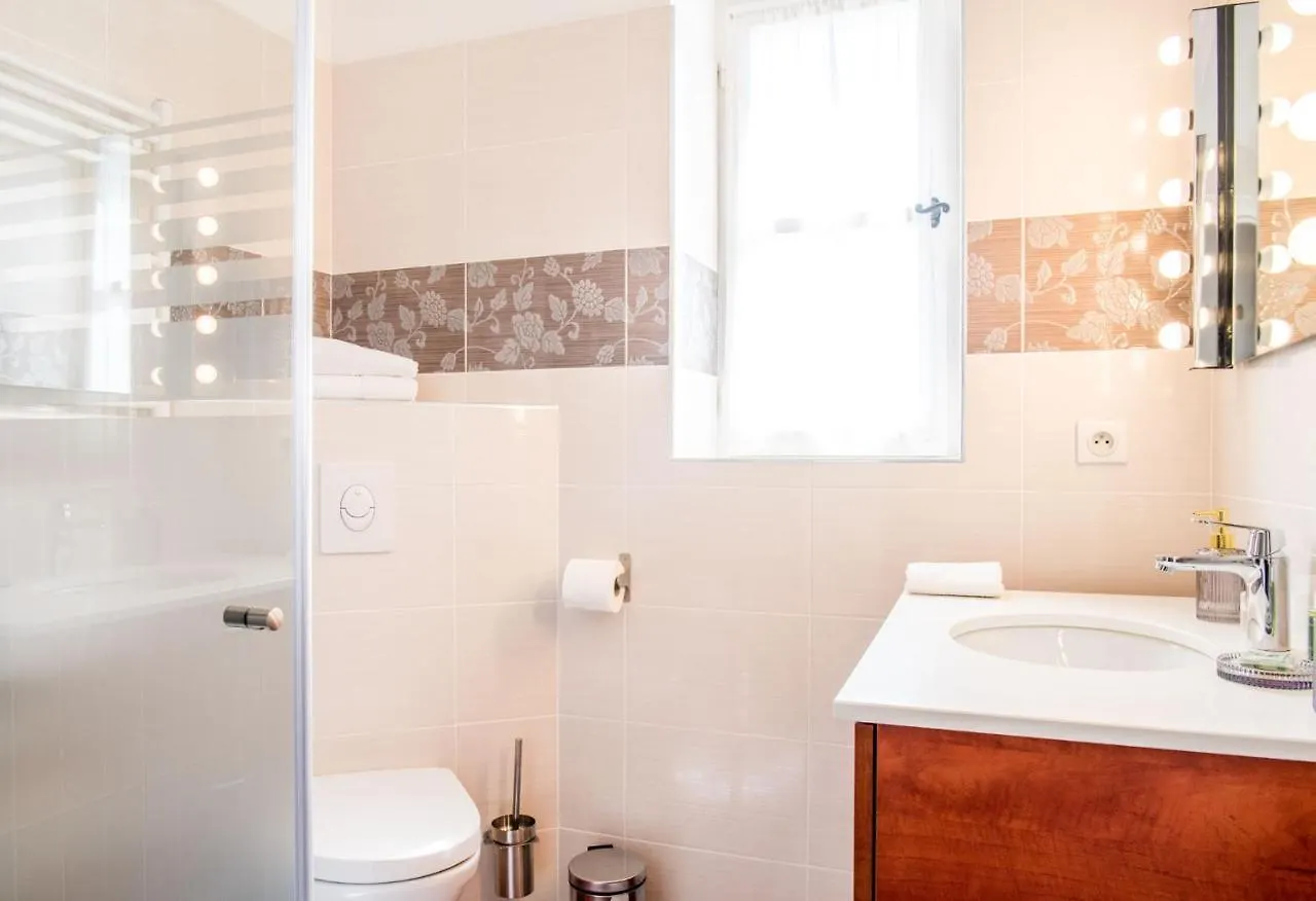 Le Vieux Logis Chambres D'Hotes La Farlede